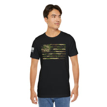 Load image into Gallery viewer, Distressed Camo Flag Tee